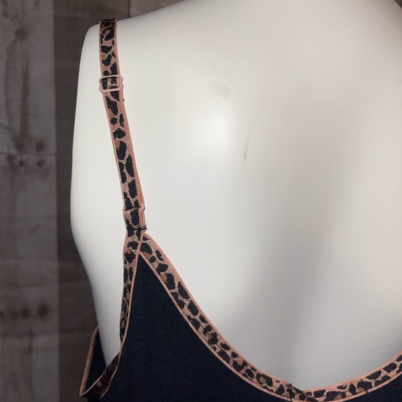 NWT VS STRETCHY SOFT NIGHTY - Picture 4 of 7